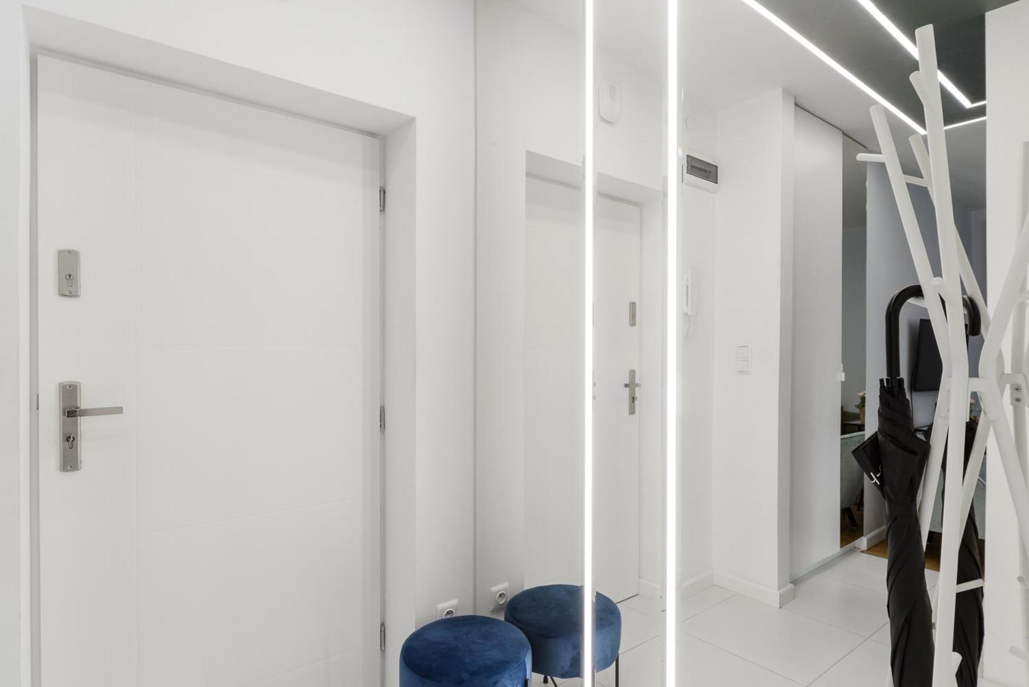 Lumina Design Studios With Beautiful View Варшава Экстерьер фото