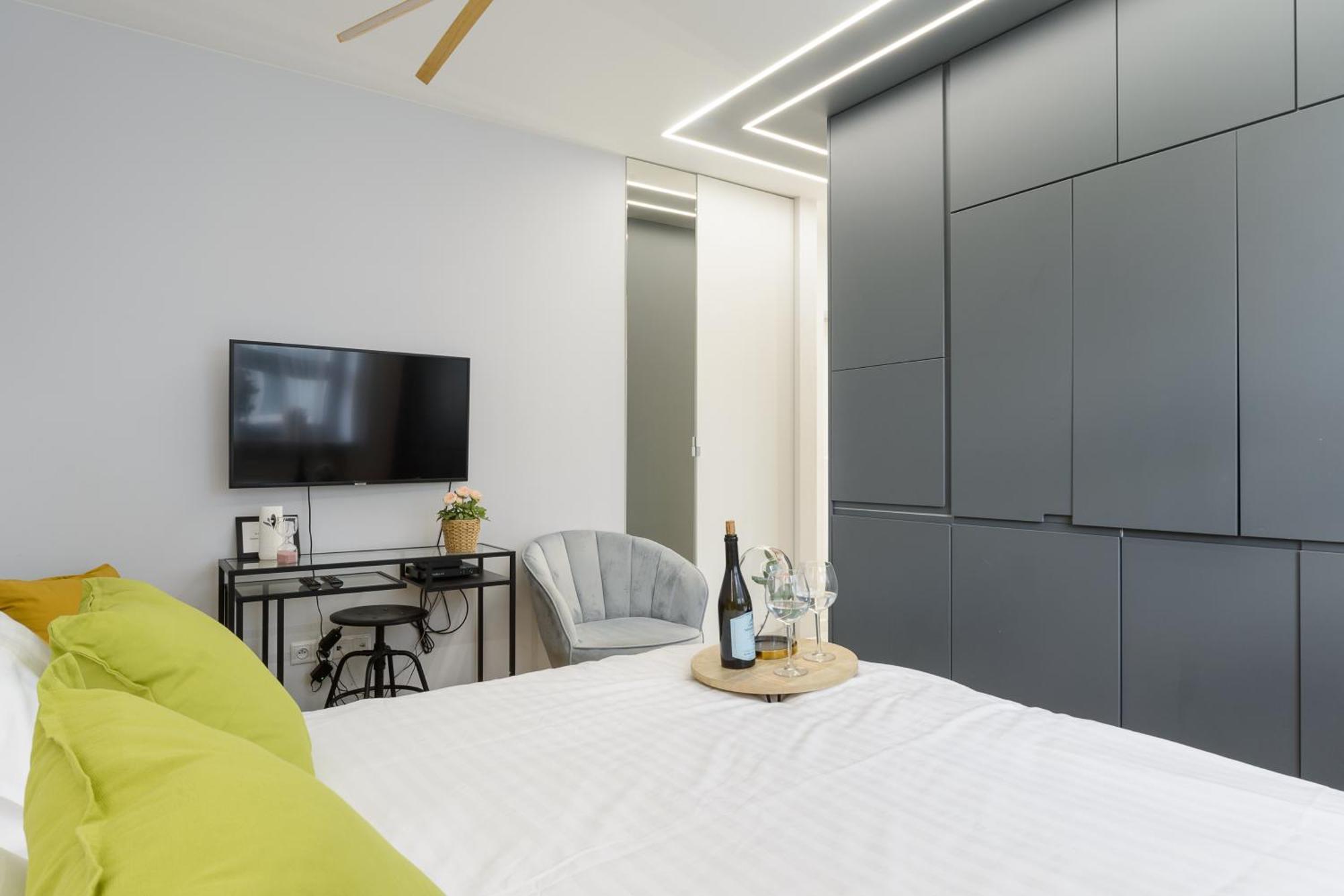 Lumina Design Studios With Beautiful View Варшава Экстерьер фото
